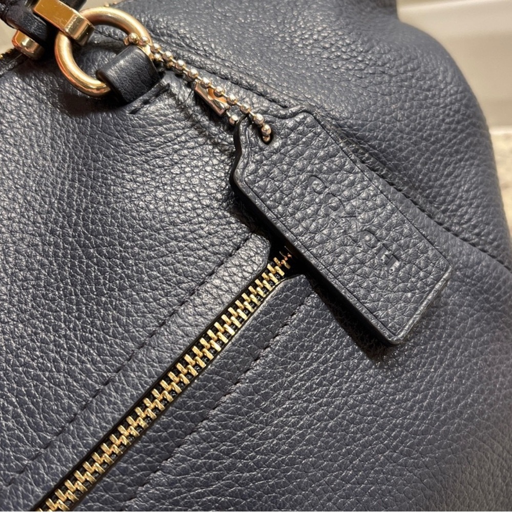 💼Coach Prairie Navy Leather Tote Bag and Strap 10 x 8 1/4 x 3 1/2 - Picture 4 of 6